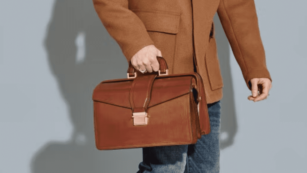 Regali di Natale per lui: gli accessori AW22